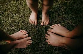 Conexión a Tierra: Cómo el Grounding Puede Mejorar Tu Salud